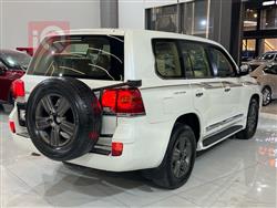 تۆیۆتا لاند کروزەر